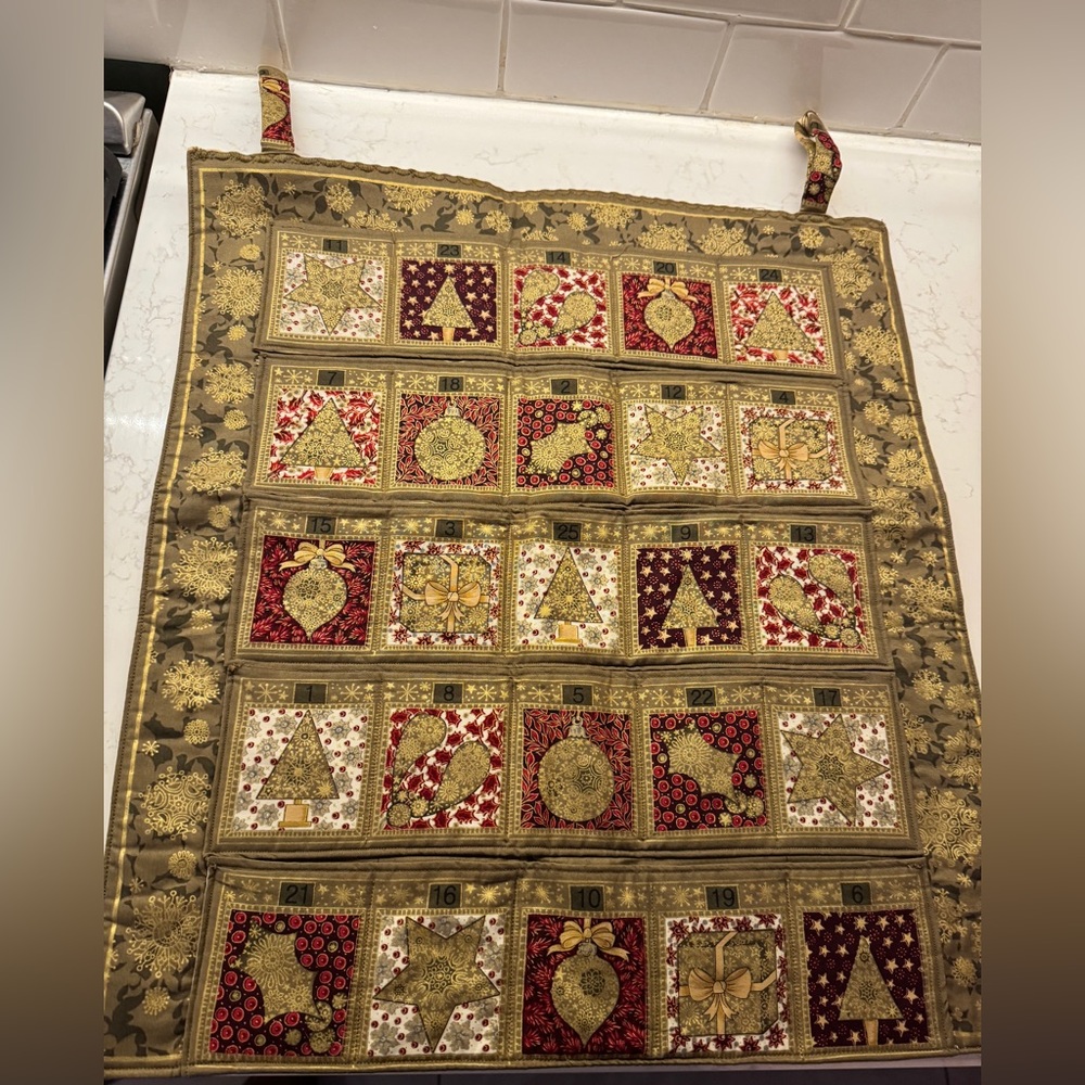 Vintage handmade Christmas Festive Advent Calendar Wall Hanging cotton pockets